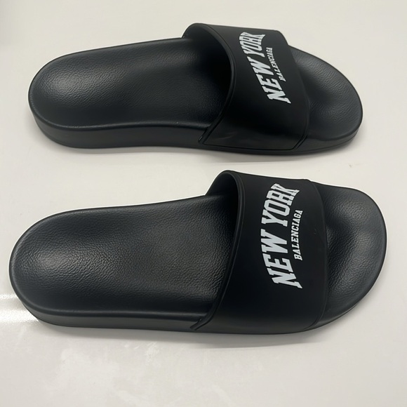 Balenciaga pool slide size 8 - Picture 4 of 5